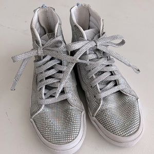 Little girls size 13.5 silver metallic, high top Vans.